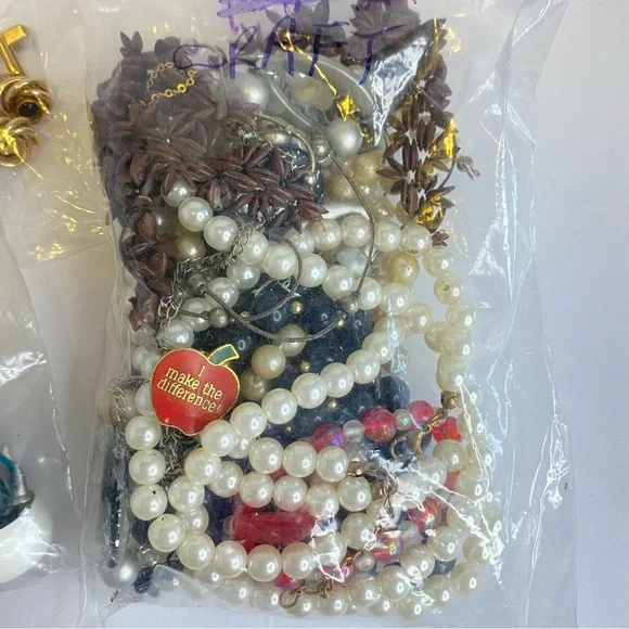 Jewelry Lot 1.6lb+ Mixed Vintage Modern Necklace Bracelet Craft Junk Jewelry - Picture 10 of 11